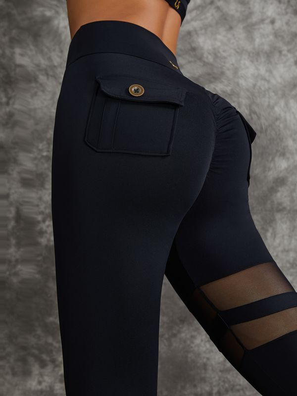 ZASUWA Female Unique Cut Out Pocket Mesh Scrunch Bum Spandex Gym Booty Shorts