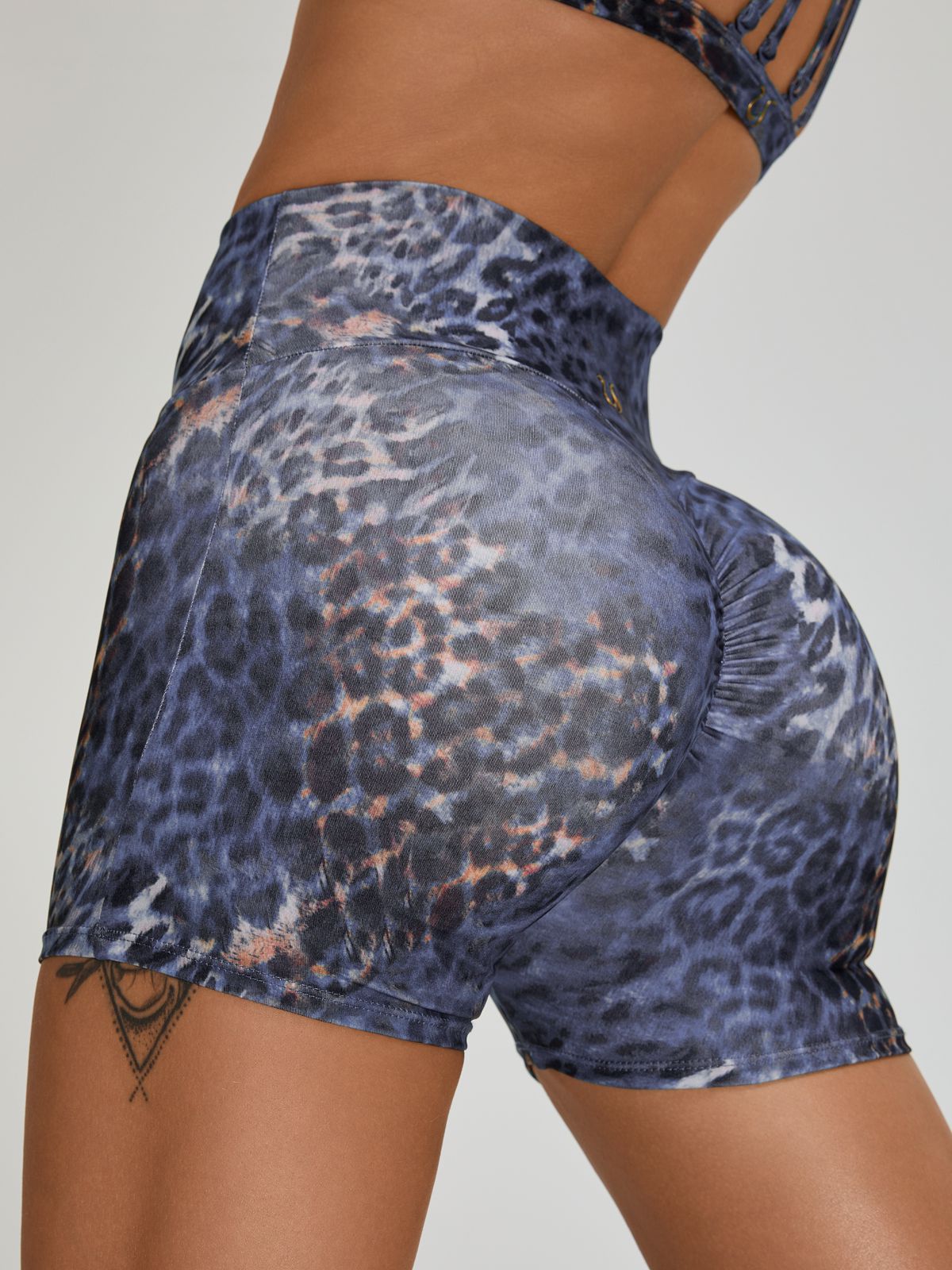 ZASUWA Female Leopard Print Scrunch Bum Shorts